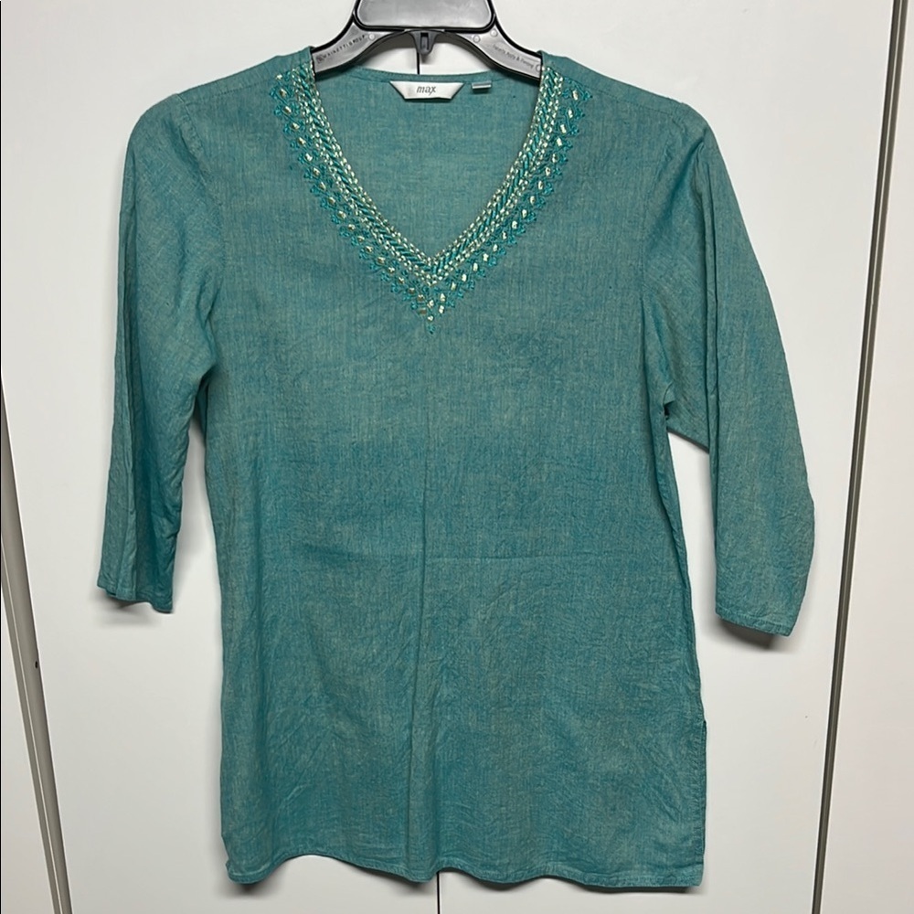 Max  Teal Embellished Knit Top Size Large